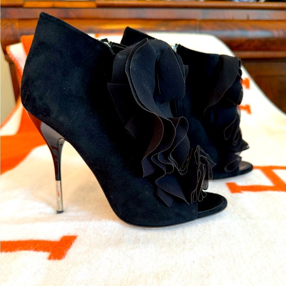 Guiseppe Zanotti Vero Cuoio Black Booties - Picture 1 of 5